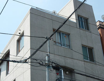 コンクリートの打ちっ放しをバイオ洗浄2